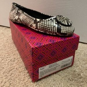 NEW—- Tory Burch mini Miller ballet flats in size 7.